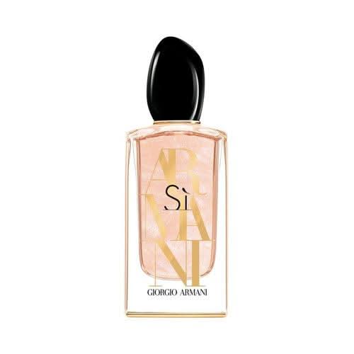 Si Nacre Edition Eau De Parfum Armani Si Nacre is a refined and feminine fragrance that blends a variety of notes to create a unique aromatic profile. This scent harmoniously combines fresh, floral, and woody nuances, resulting in a distinctive and seduct