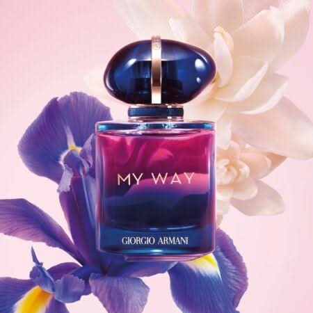 My Way Le Parfum The women's perfume Armani My Way Le Parfum enhances your desire to live life by your own rules. This intense, sweet variation of the signature floral scent by Armani is born from the contrast between creamy tuberose accents and the majes