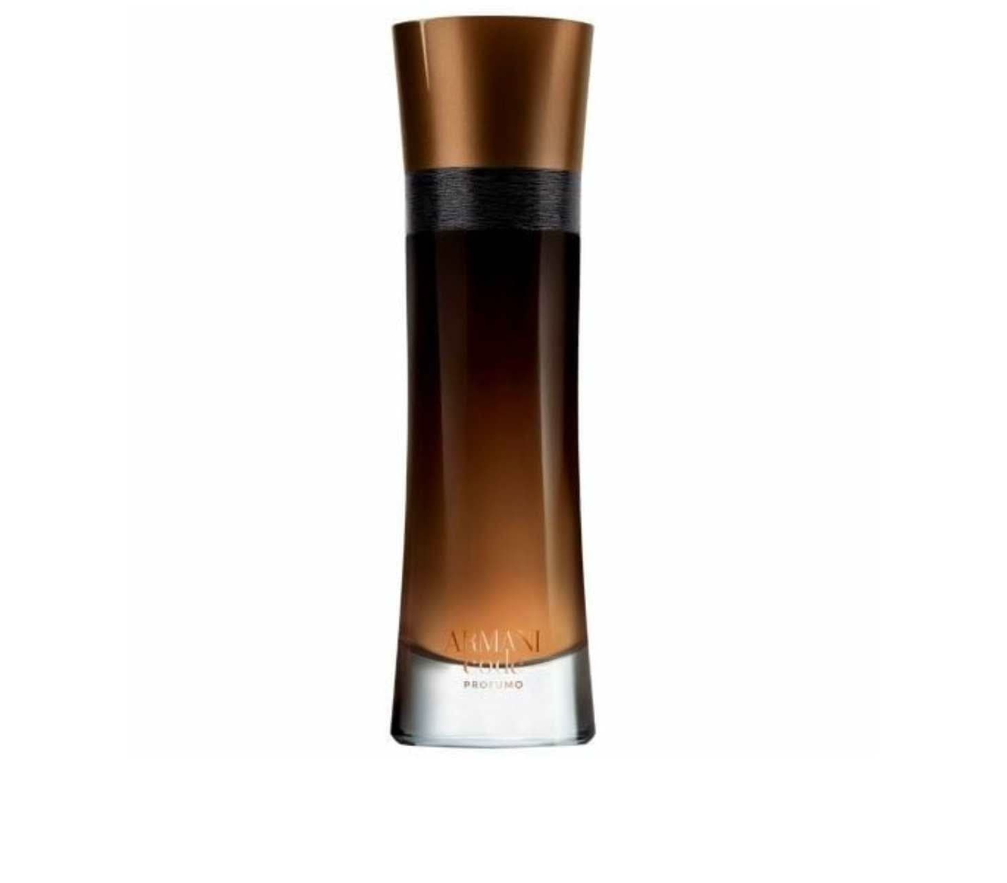Code Profumo Eau de Parfum Armani Code Profumo Eau de Parfum is a bold and exhilarating men’s fragrance that combines sophistication and mystery. It unveils a composition of rich and powerful notes that linger on the skin and make a strong impression. Not